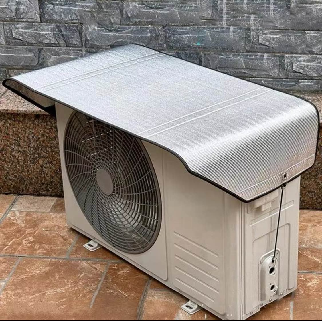 ShadeMate reflective cover fitted with the fan and vents completely clear